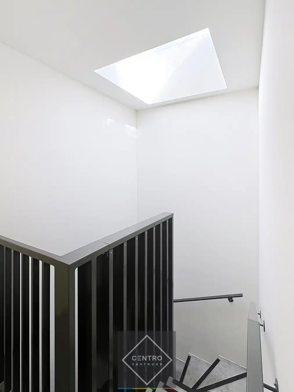 Penthouse (100m²) met RUIME terrassen (33m²) in kleinschalig project pal in het CENTRUM van Kortrijk ! Aankoop aan 6% BTW  mogelijk! foto 33