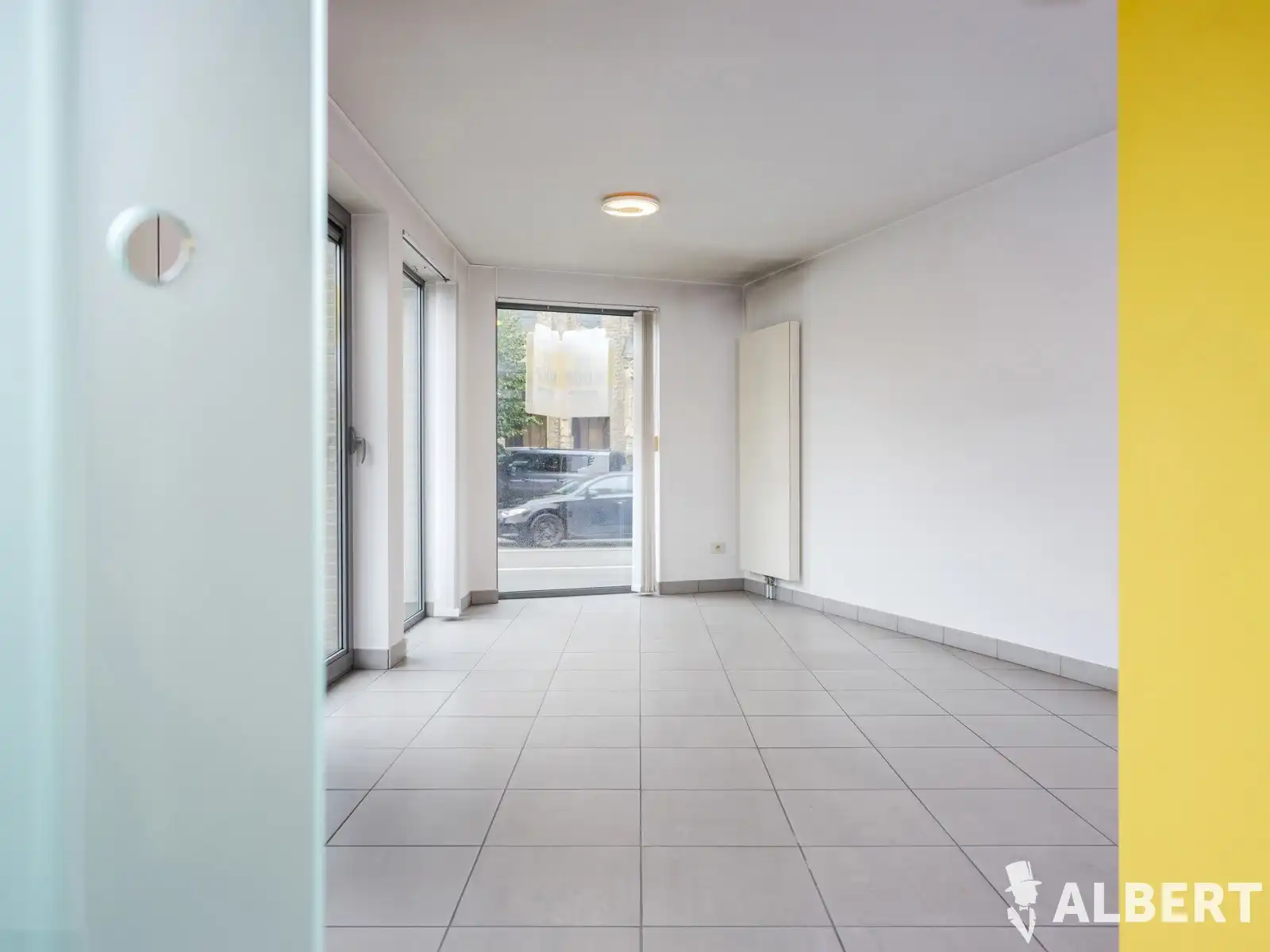 Modern handelspand op zichtlocatie te centrum Tielt foto 29