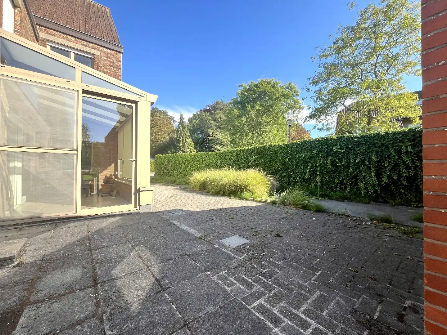 Halfopen 4-slpkr woning met tuin & garage foto 4