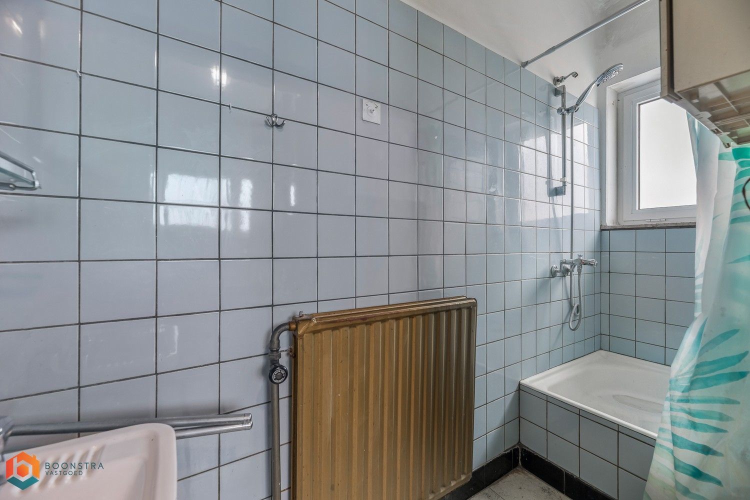 Woning met 3 slaapkamers en ruime garage foto 13
