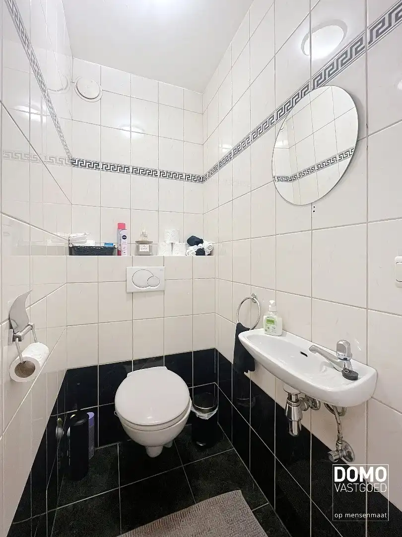 RUIM APPARTEMENT MET TERRAS, 1 SLAAPKAMERS EN PARKEERPLAATS IN HET CENTRUM VAN HASSELT  foto 12