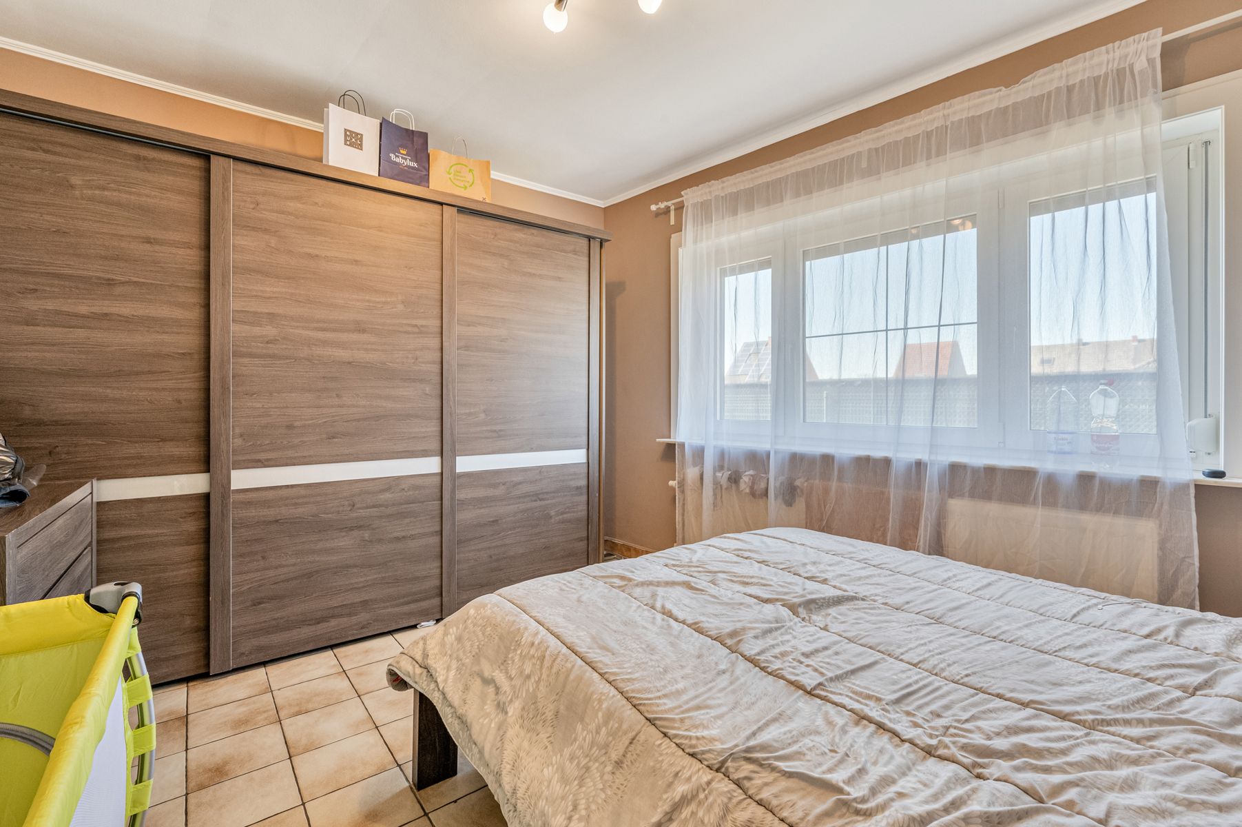 Ruime, instapklare gezinswoning met 4 slaapkamers en garage foto 20