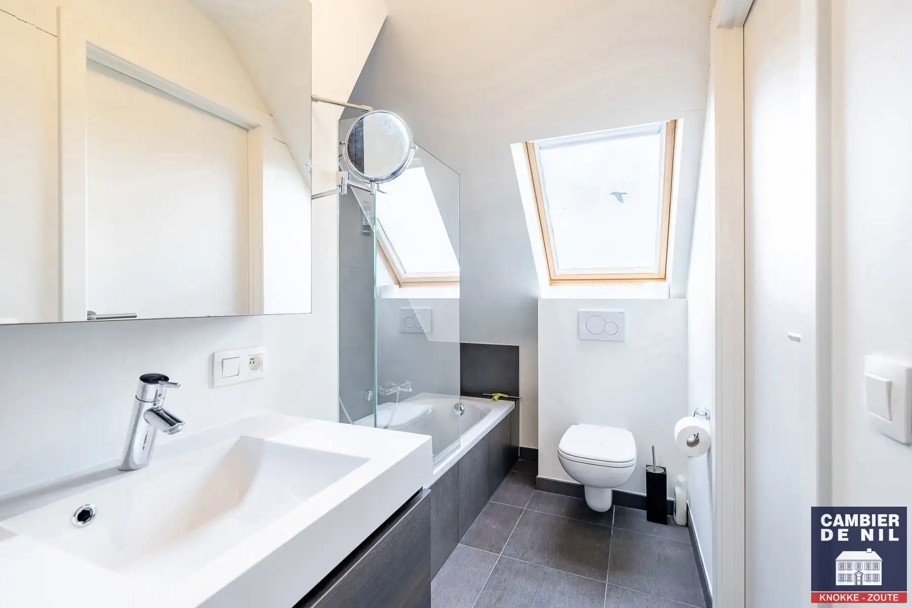 Instapklaar, gemeubeld appartement nabij de zeedijk te Duinbergen foto 18