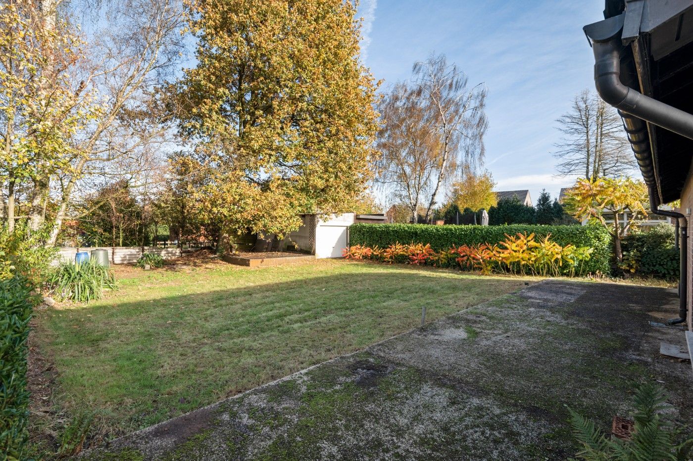 Vrijstaande laagbouwwoning met 2 slpk., tuin en garage foto 34