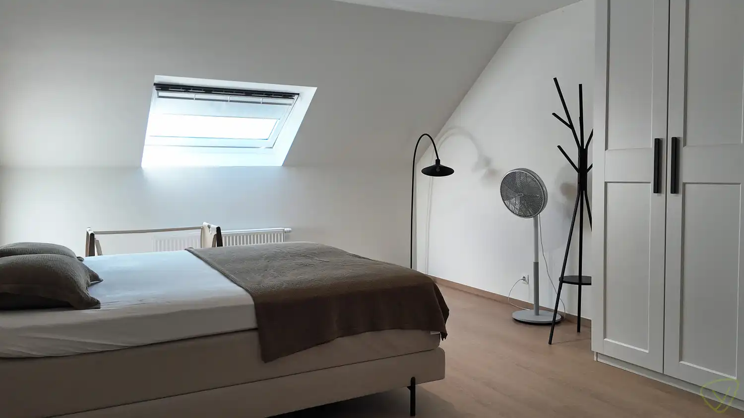 Halfopen prachtig afgewerkte woning vlakbij het centrum van Eeklo foto 16