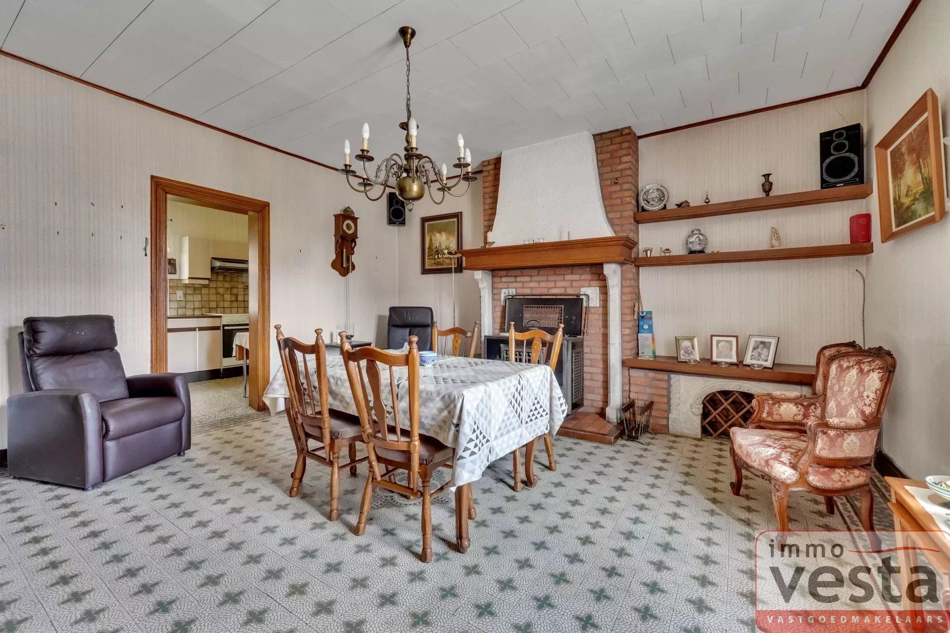 Te renoveren woning met landelijke ligging foto 12