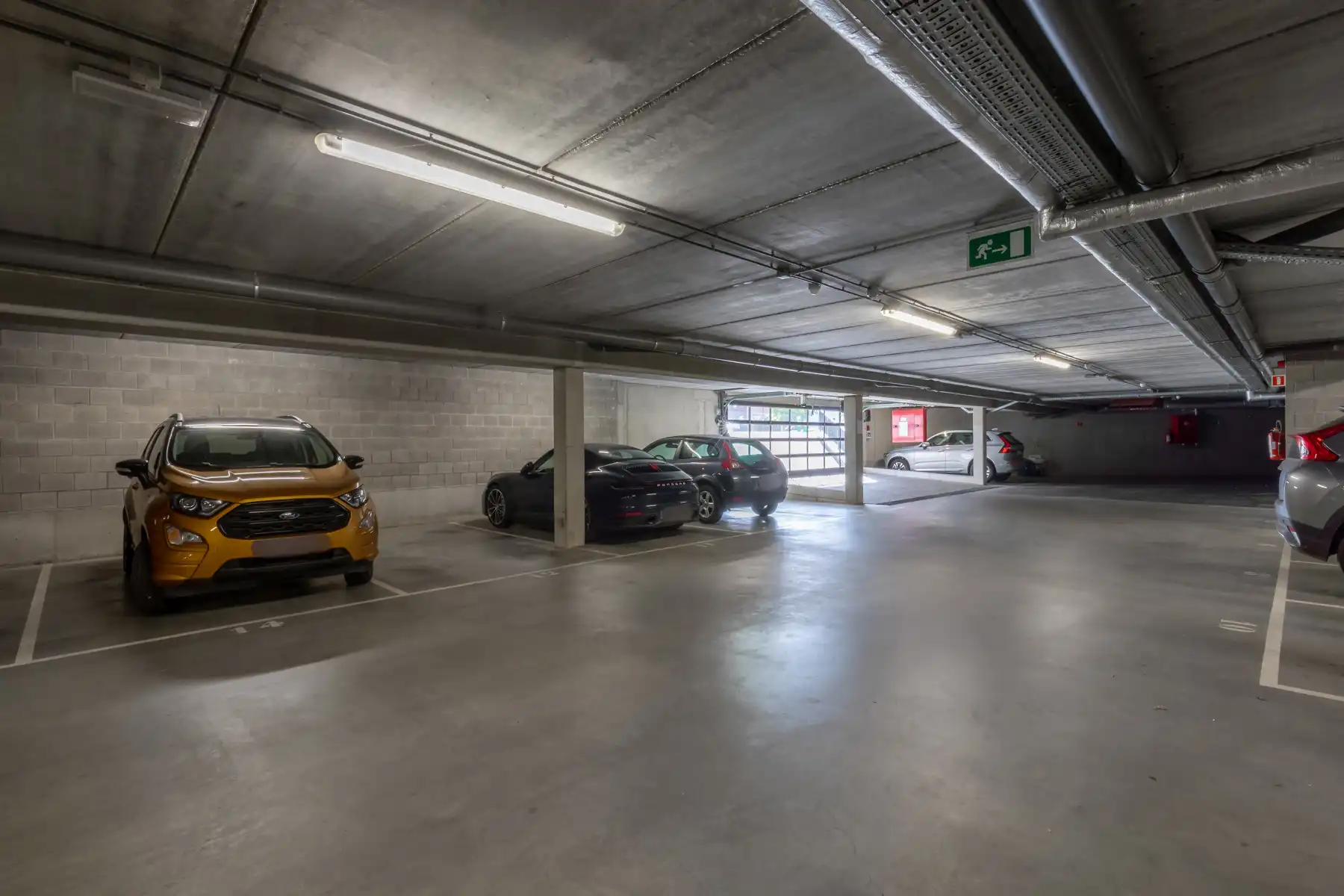 High-end appartement met frontaal zicht op de jachthaven. foto 6