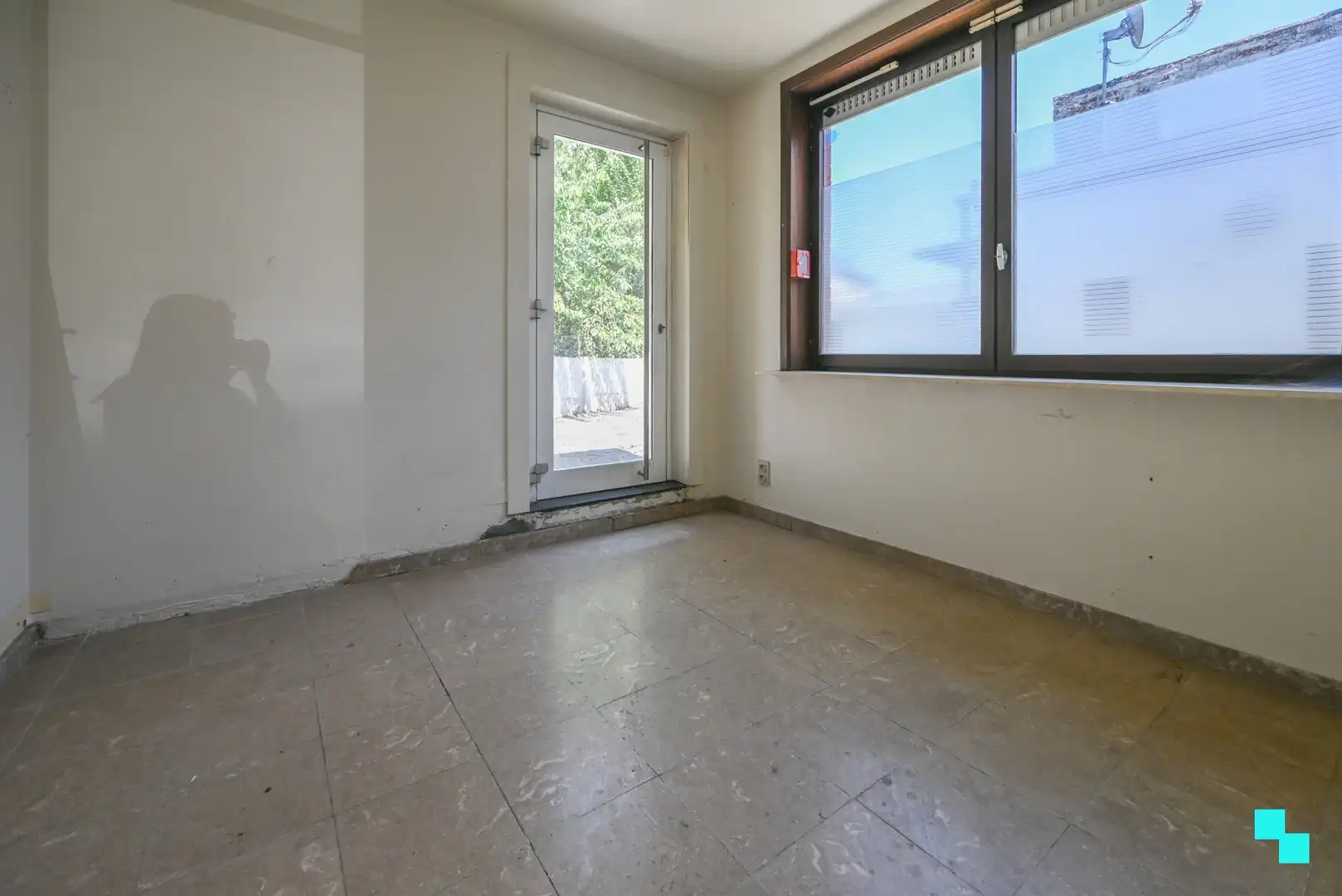 Uiterst goed gelegen commerciële ruimte te Bosmolens foto 14
