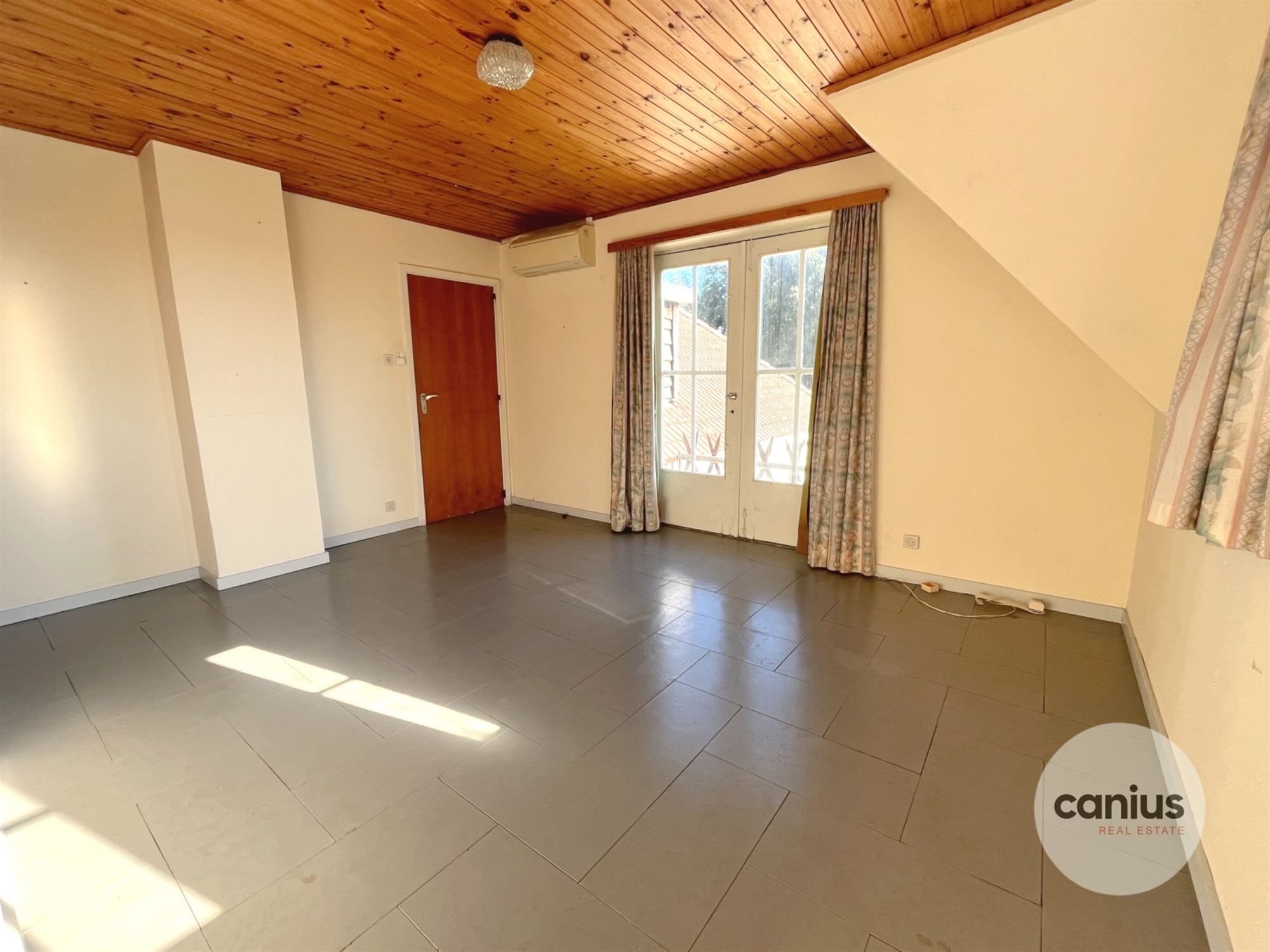 CHARMANTE WONING MET 4 SLKS, OP7A50CA NABIJ HET CENTRUM foto 13