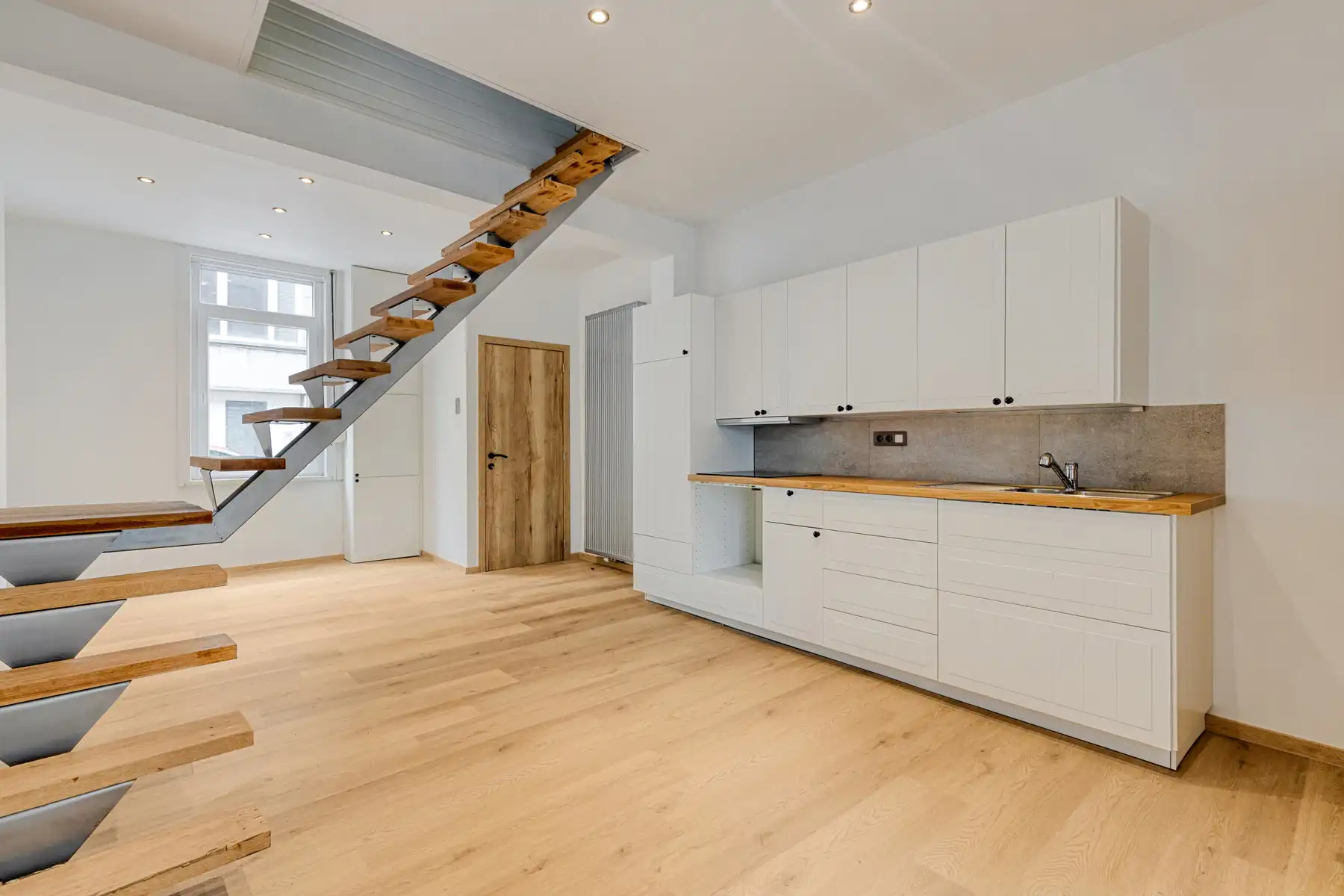 Gerenoveerde rijwoning met 3 slaapkamers in het centrum  foto 5