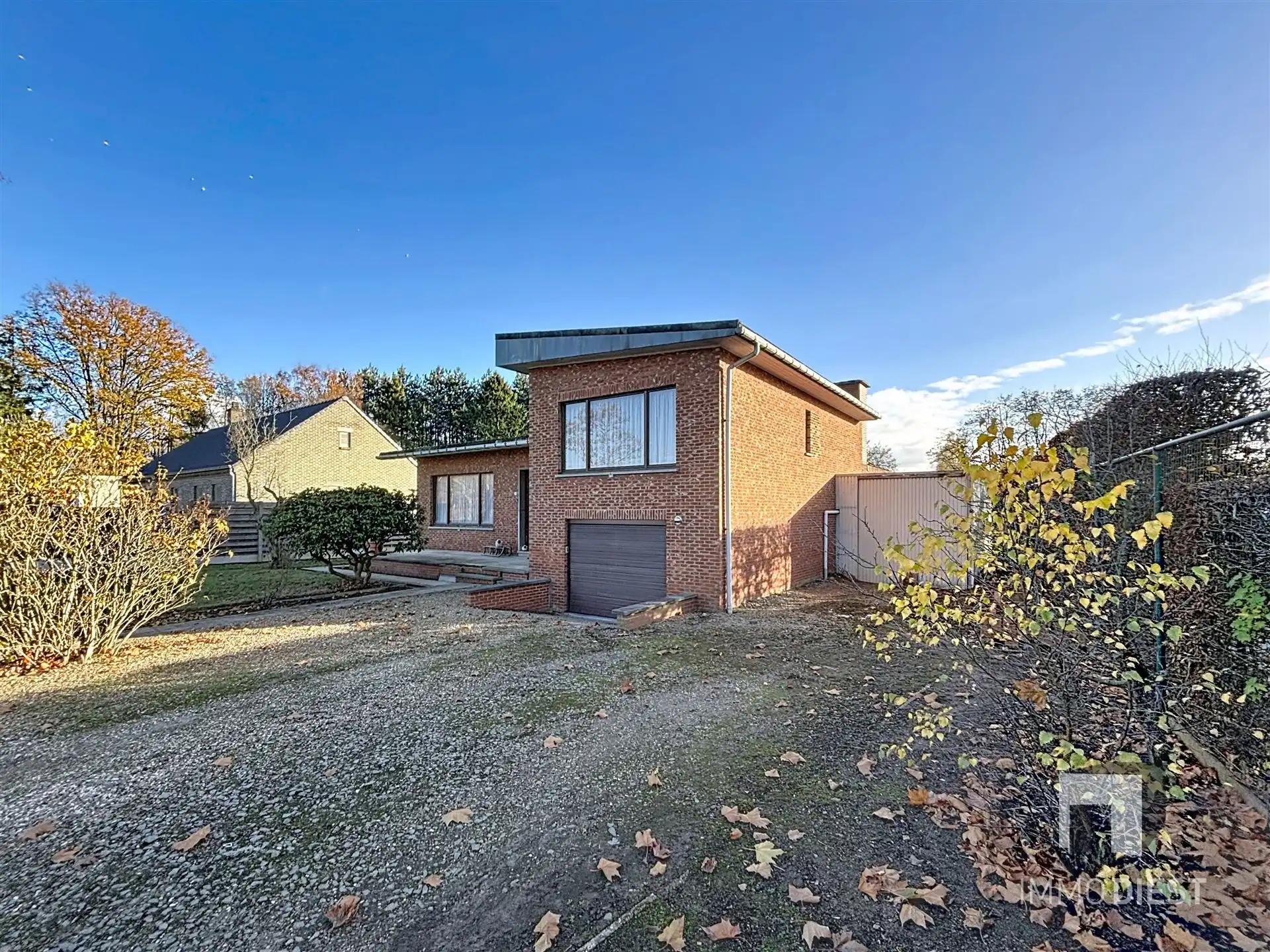 Gezinswoning op mooie locatie op 8,60are foto 8