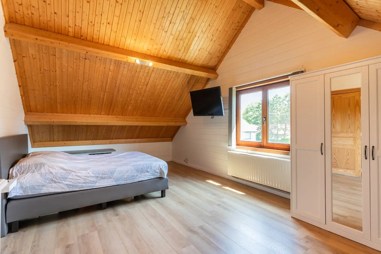 Verzorgde 4-gevelwoning met 2 slpk en garage te Halle op 6a74ca foto 18