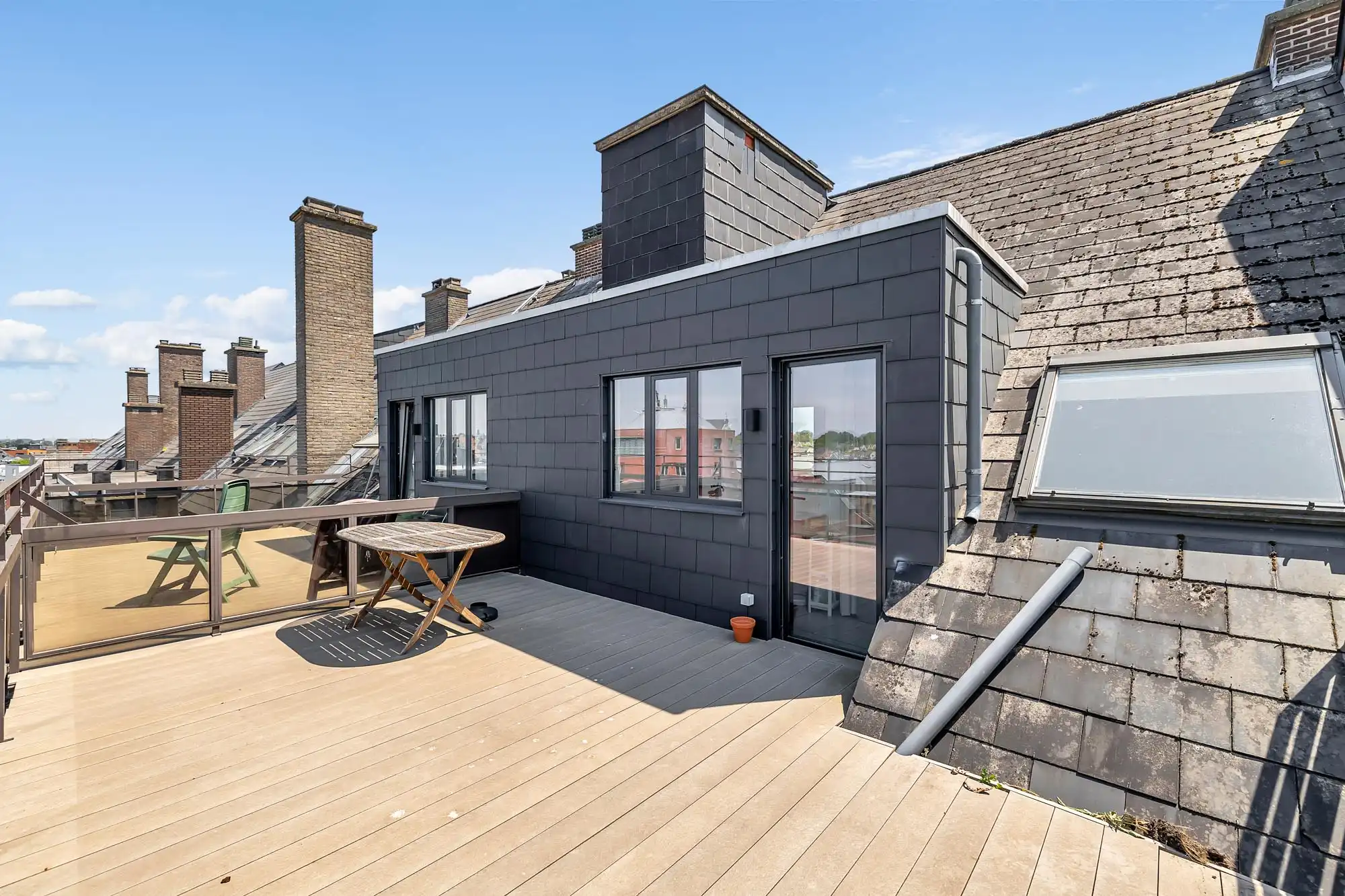 Gerenoveerd penthouse met 2 ruime terrassen in centrum foto 18