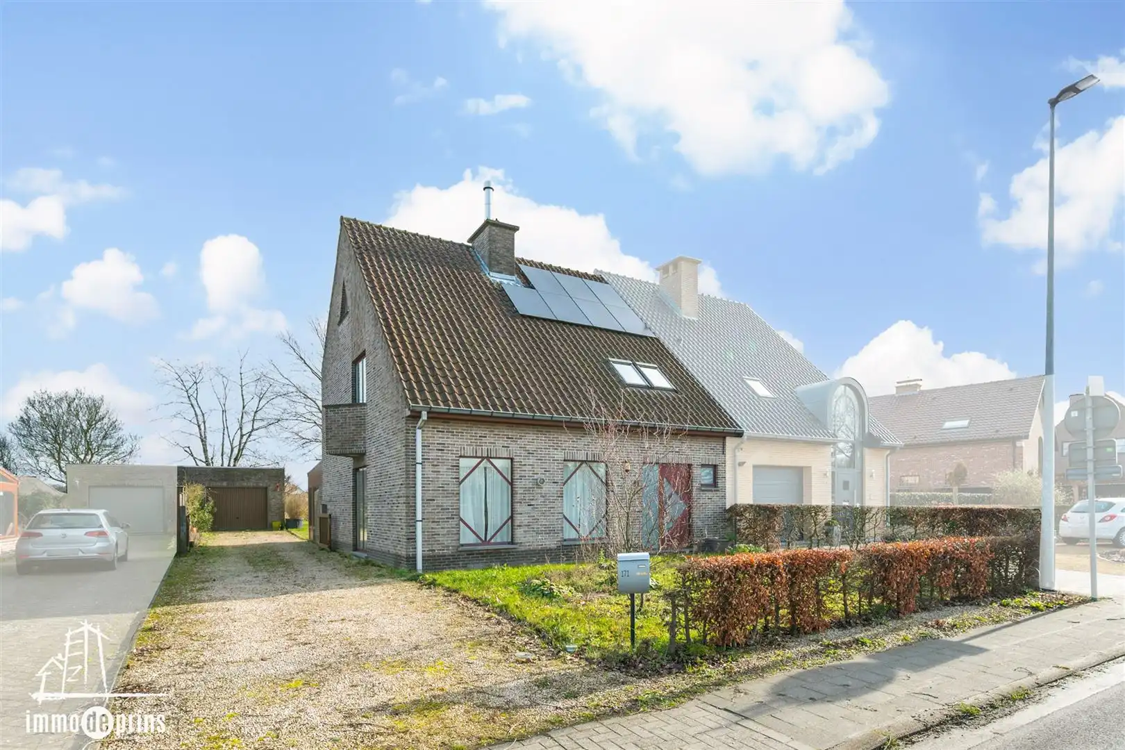 Half open bebouwing foto {{pictureIndex}}