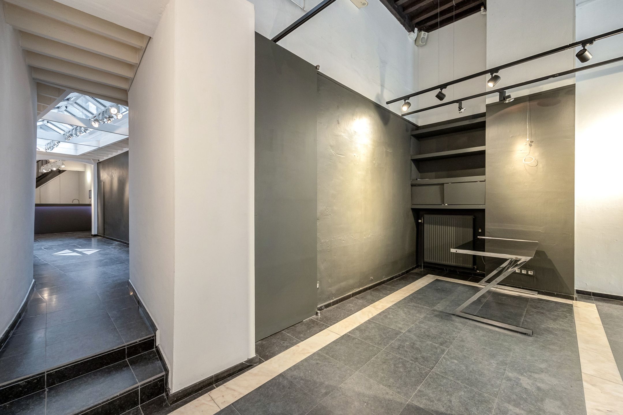 ANTWERPEN-CENTRUM - Karaktervol handelshuis met triplex appartement foto 5