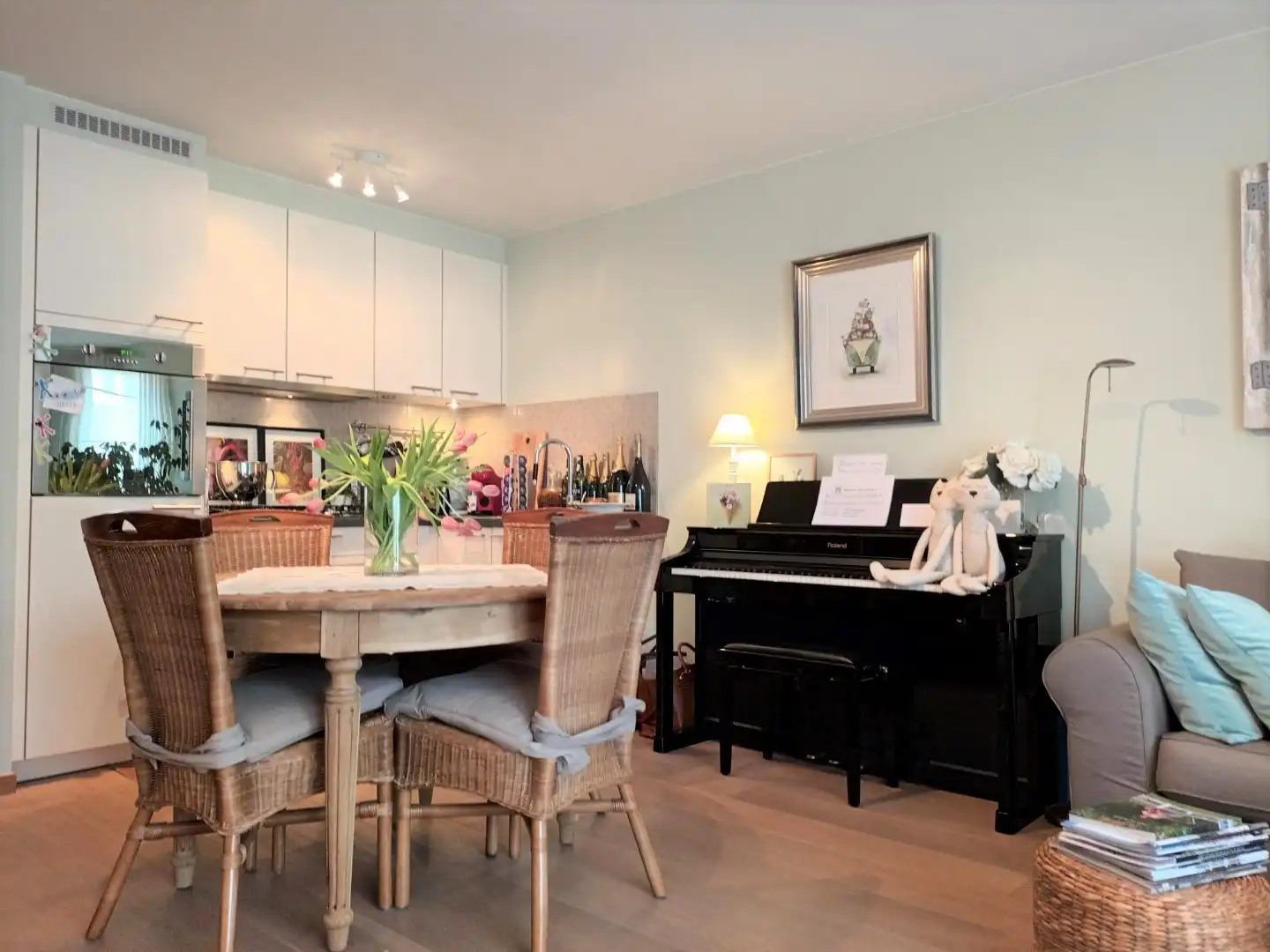 Gunstig gelegen duplex in het centrum van Kermt. foto 4