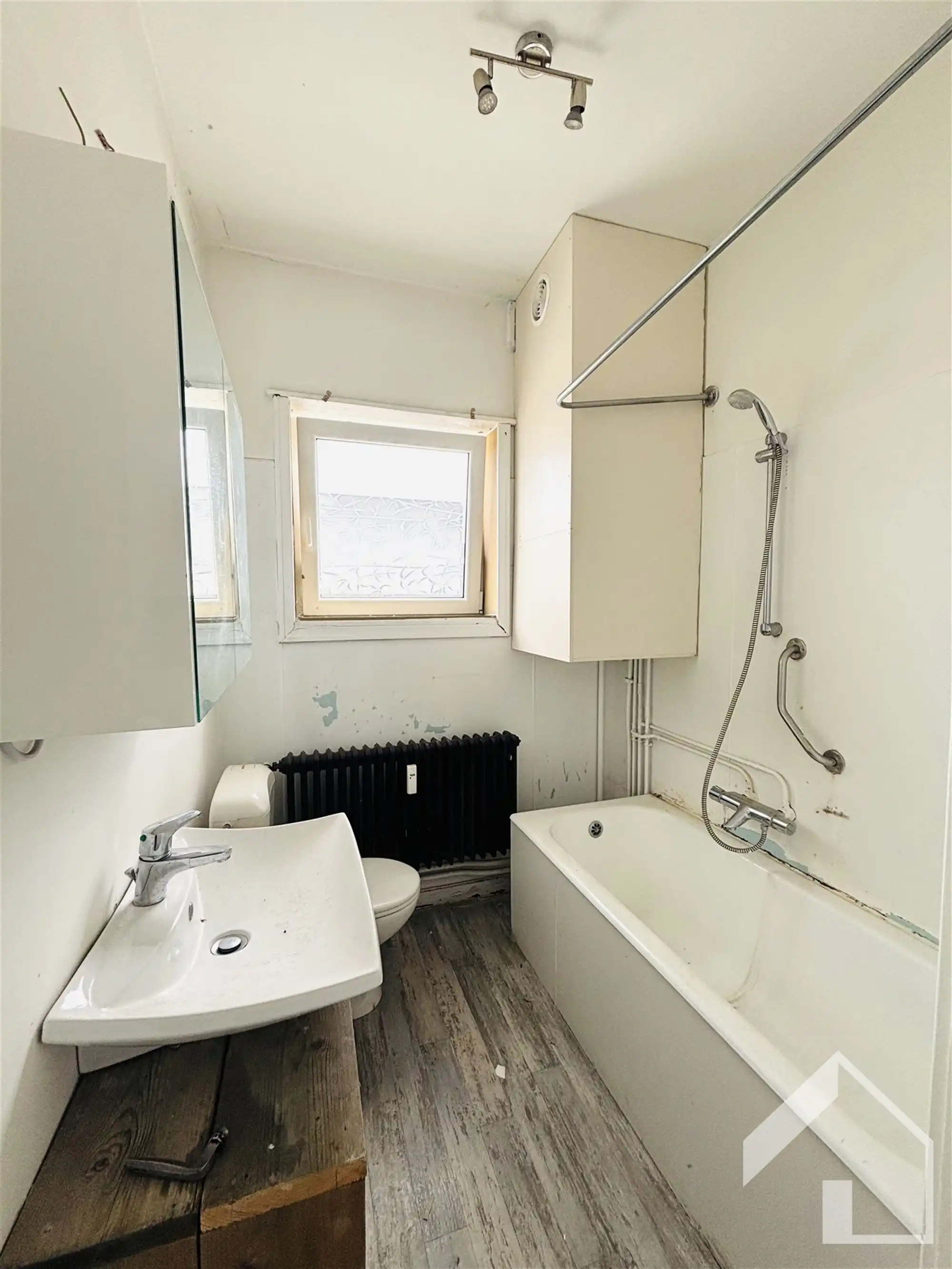 Te renoveren opbrengsteigendom bestaande uit 2 units foto 4