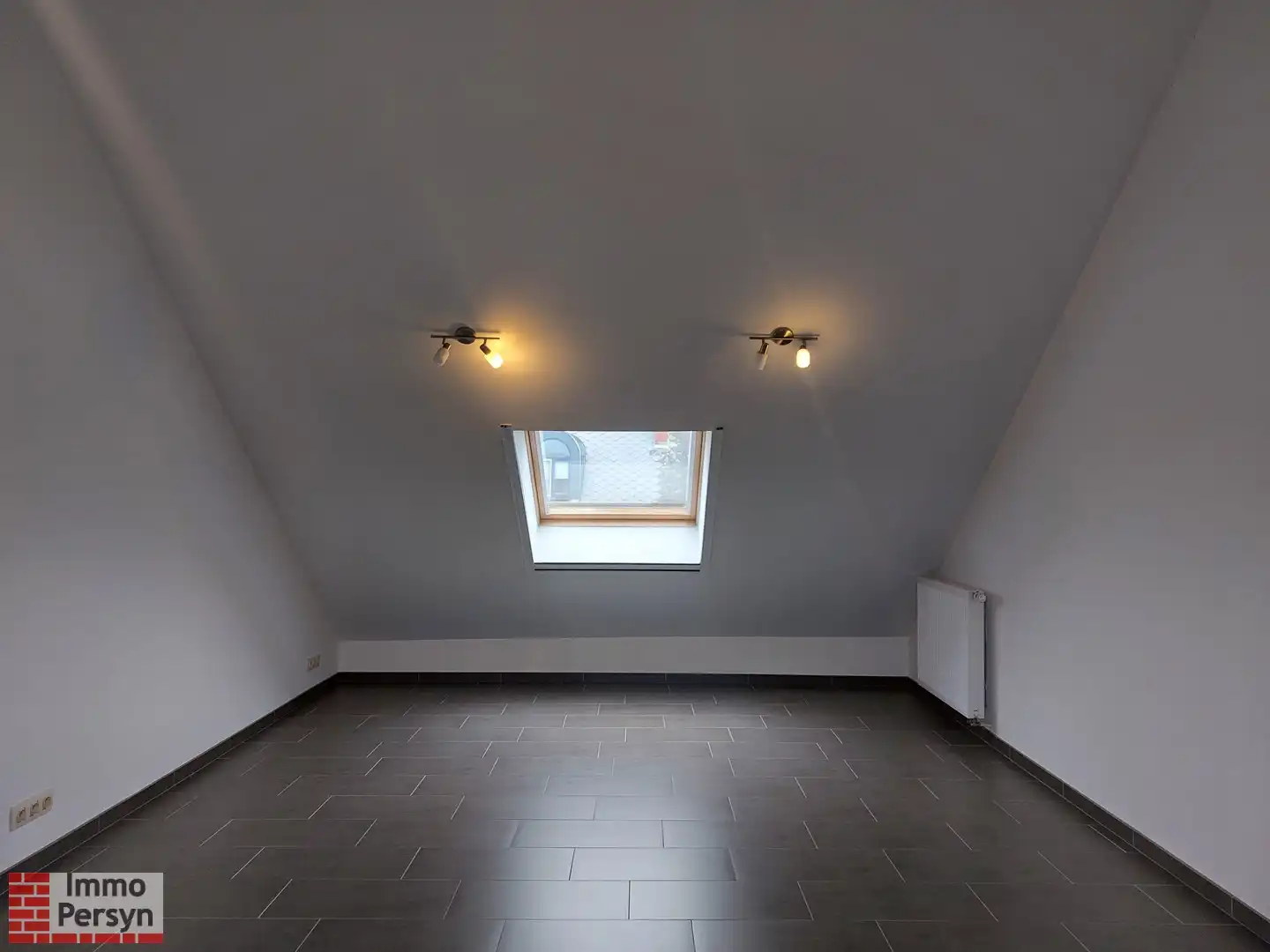 Gezellige rijwoning met kleine stadstuin foto 19
