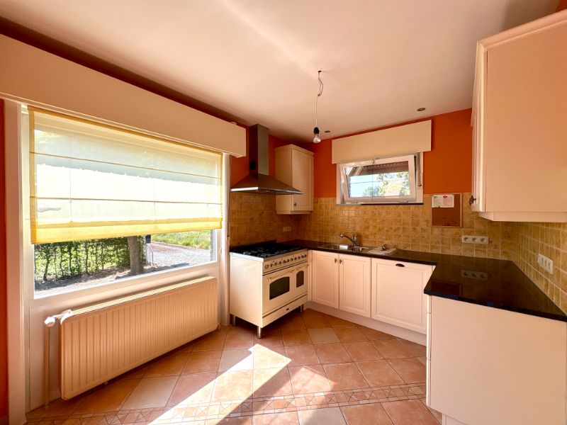 Ruime bungalow met 2 slaapkamers en tuin foto 5