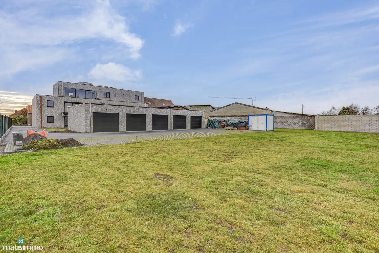 RUIM NIEUWBOUW APPARTEMENT MET 2 SLAAPKAMERS, TERRAS, GARAGE, AUTOSTAANPLAATS EN KELDERBERGING TE BEVERST foto 28