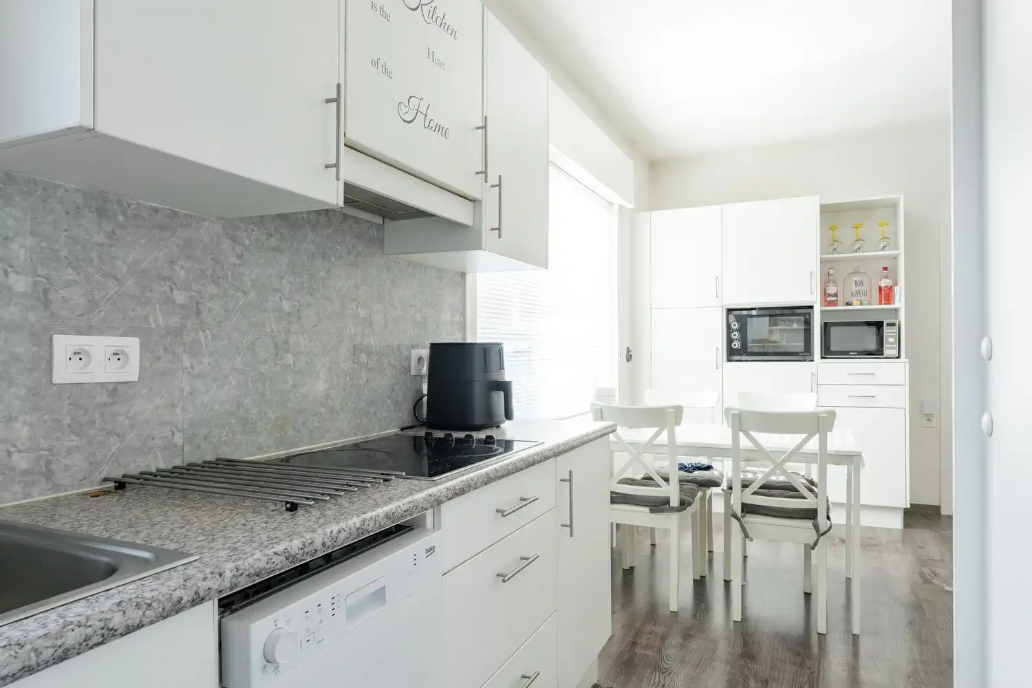 Instapklare, charmante woning op topligging nabij de Nederlandse grens foto 11