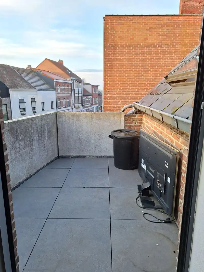 Instapklaar appartement met terras en autostandplaats in hartje Beringen foto 15