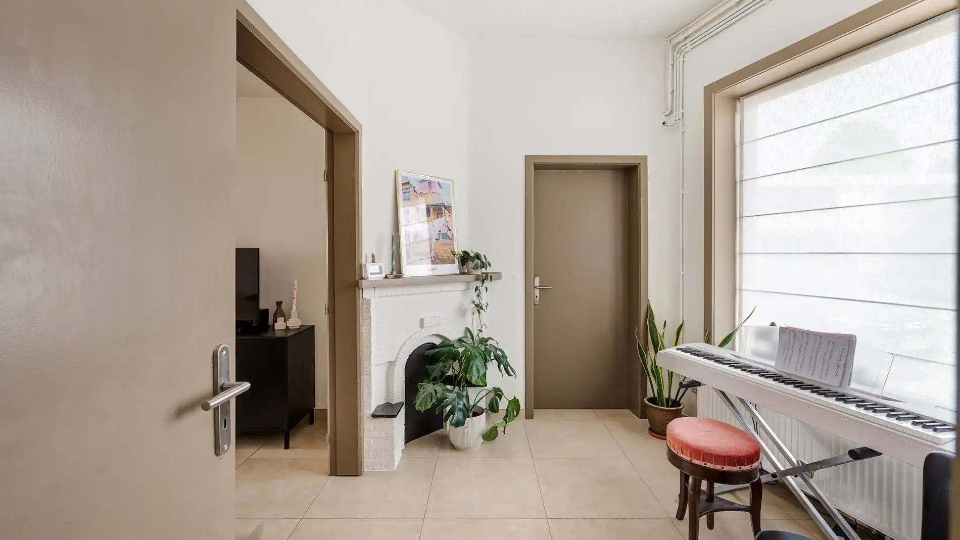 Leuke woning met kleine garage vlakbij het centrum foto 2