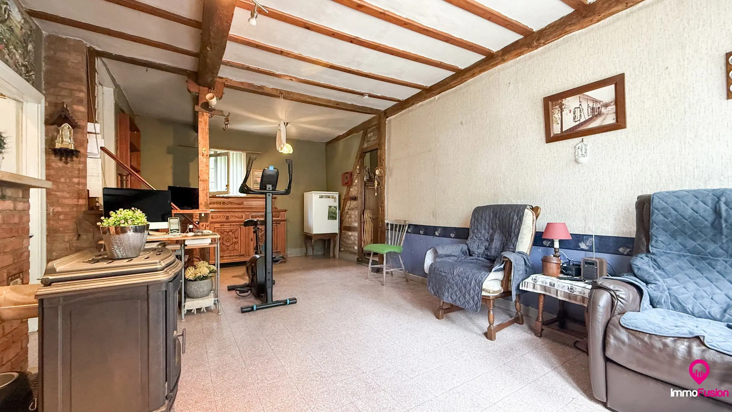 Charmante woning met 2 slpks op prachtig perceel van 68 are! foto 3