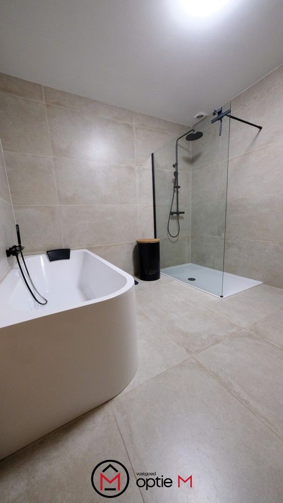 Gerenoveerde woning in rustige buurt foto 18