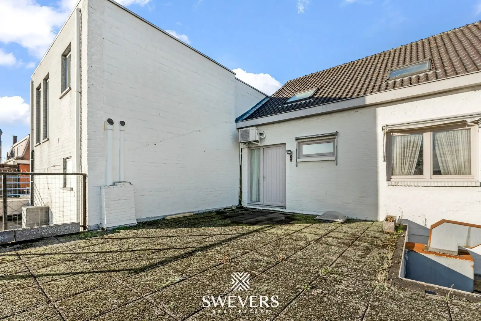 Duplex-appartement met handelsruimte, terras en tuin op toplocatie Riemst foto 29