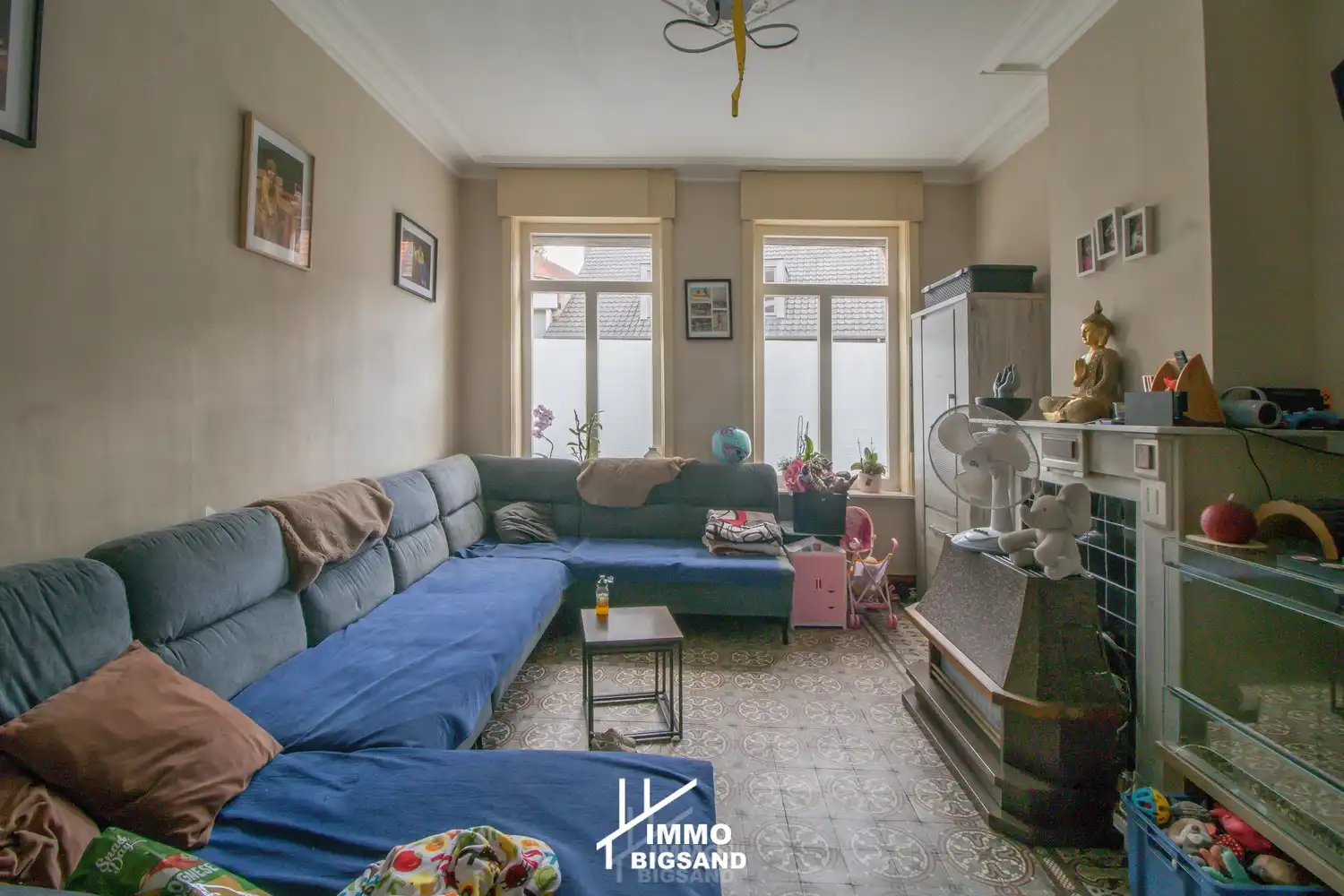 Halfopen woning met 4 slaapkamers, zijwaartse diepe oprit met garage en ruime tuin op 385 m² te Gullegem foto 8