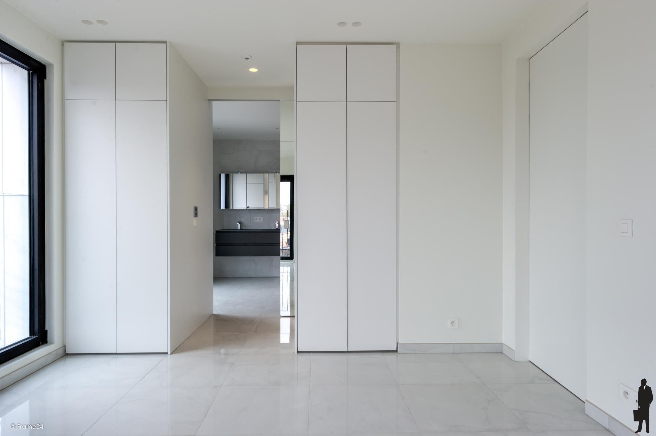 Luxueuze penthouse met terras in hartje Antwerpen. foto 13