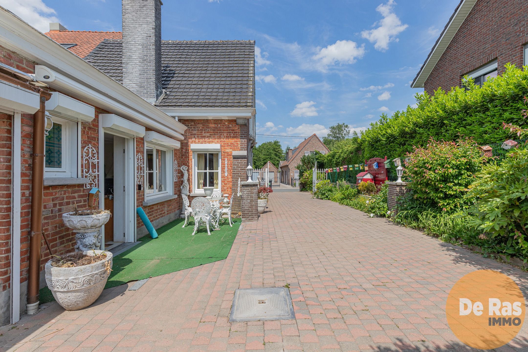 LEDE karaktervolle woning met zuid gerichte tuin foto 2