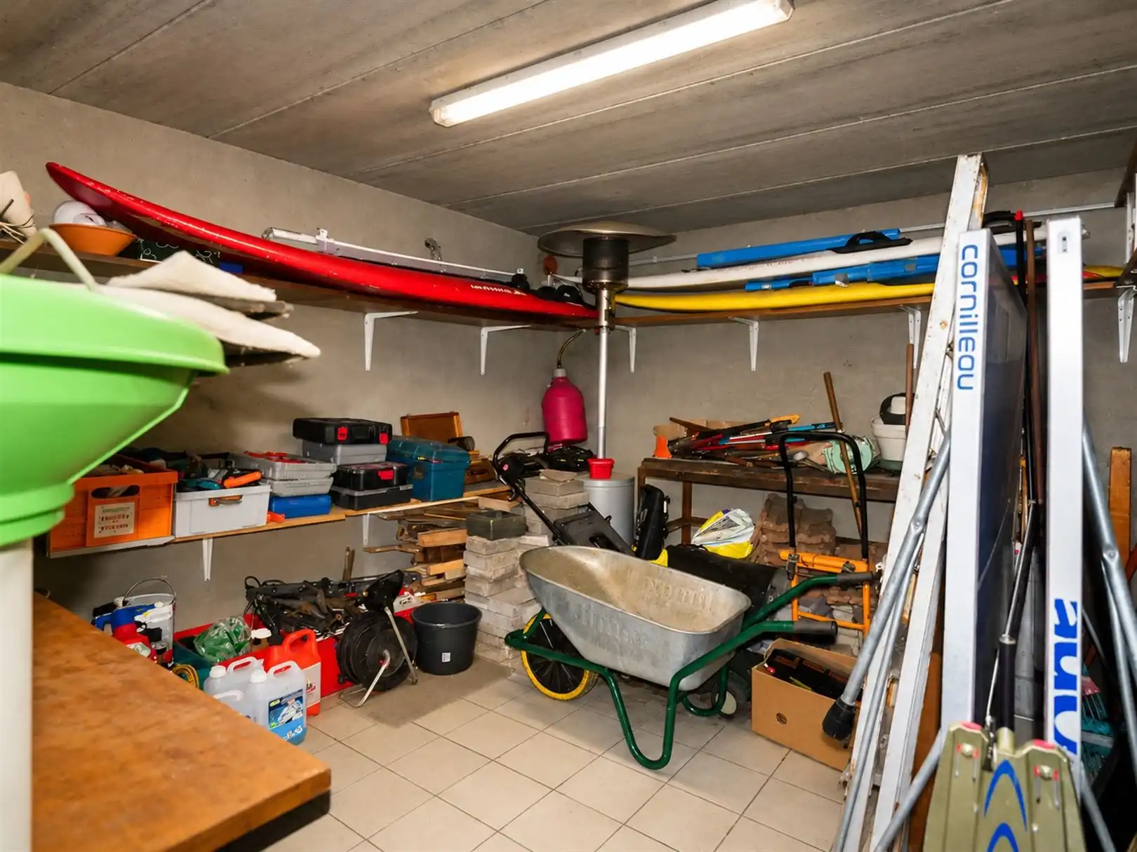 Woning met ruime tuin midden in het groen foto 15