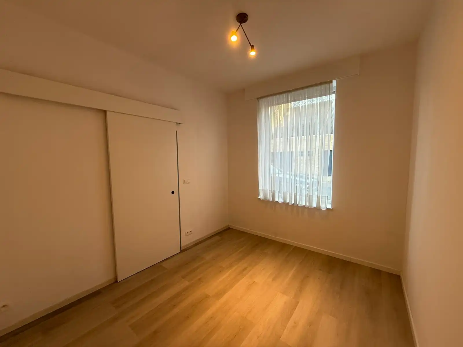 Gelijkvloers appartement in het centrum van Meulebeke foto 2