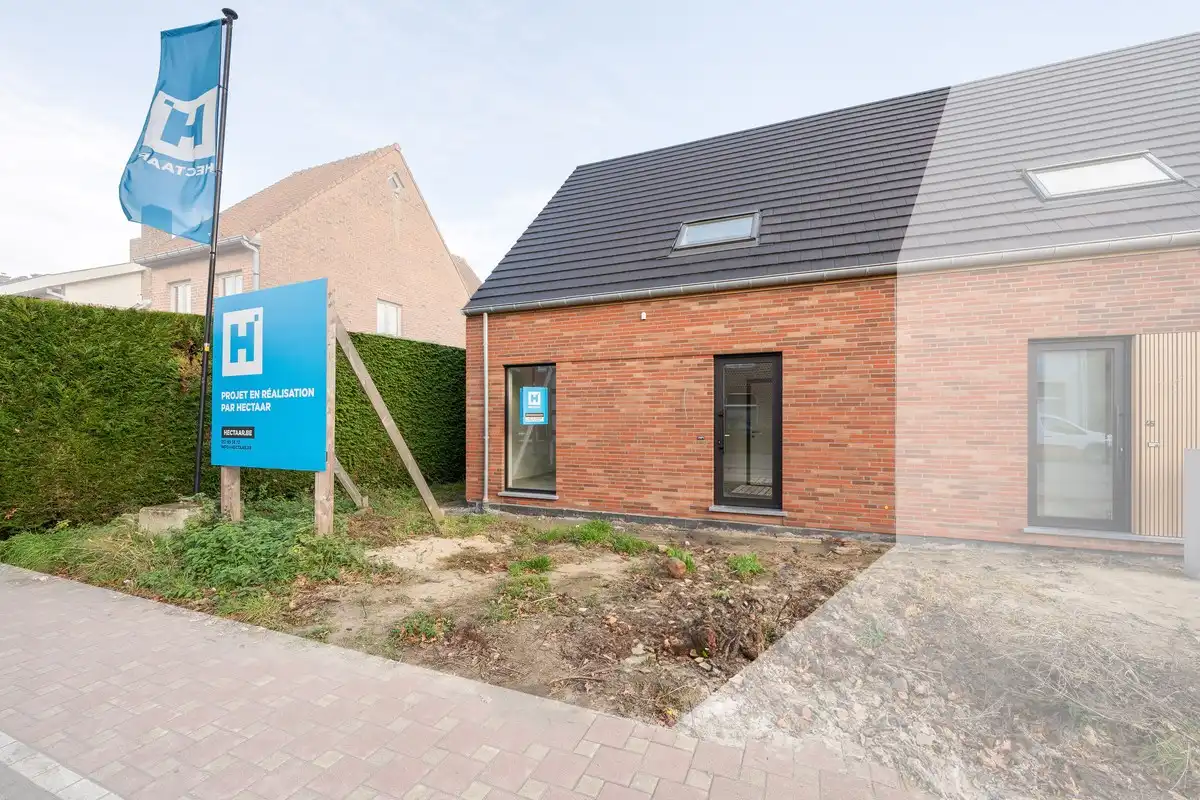 Deux maisons en plein centre de Comines foto {{pictureIndex}}