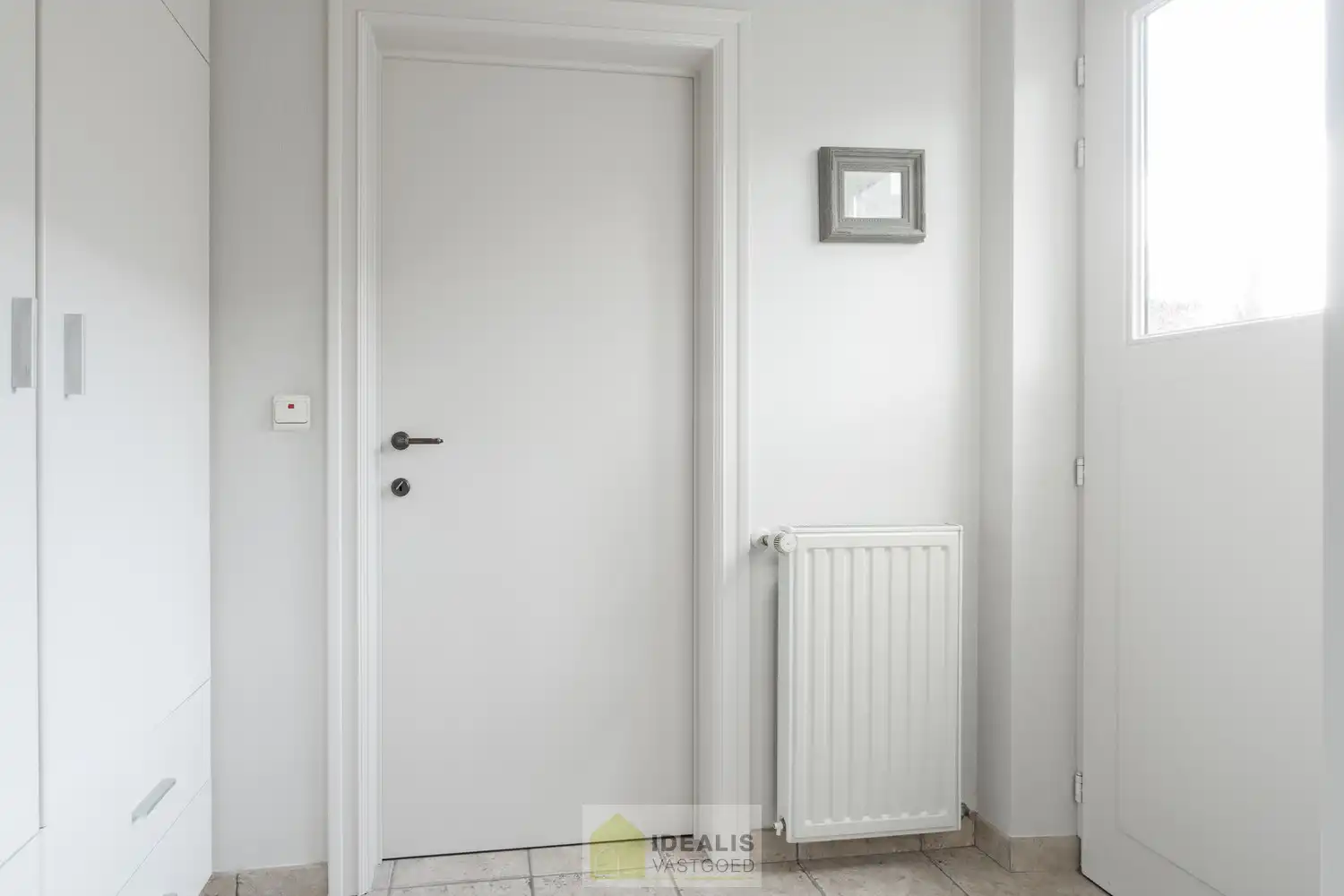 INSTAPKLARE HANDELSRUIMTE VAN MAAR LIEFST +- 410M² MET RIANTE WONING OP SCHITTERENDE COMMERCIËLE ZICHTLOCATIE!! foto 37