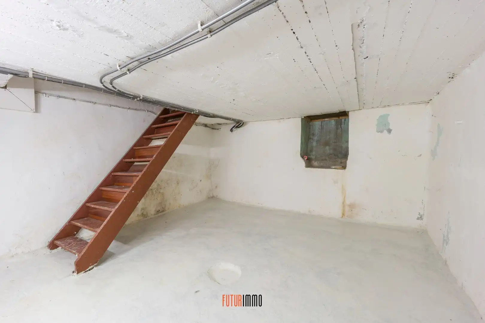 Centraal gelegen 5-slpk woning nabij Frunpark Izegem foto 6