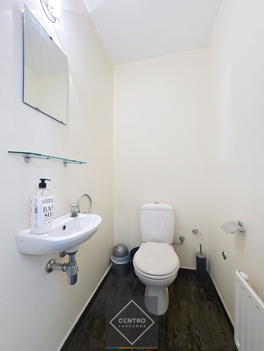 Commercieel gelegen handelspand met inpandige garage! foto 12