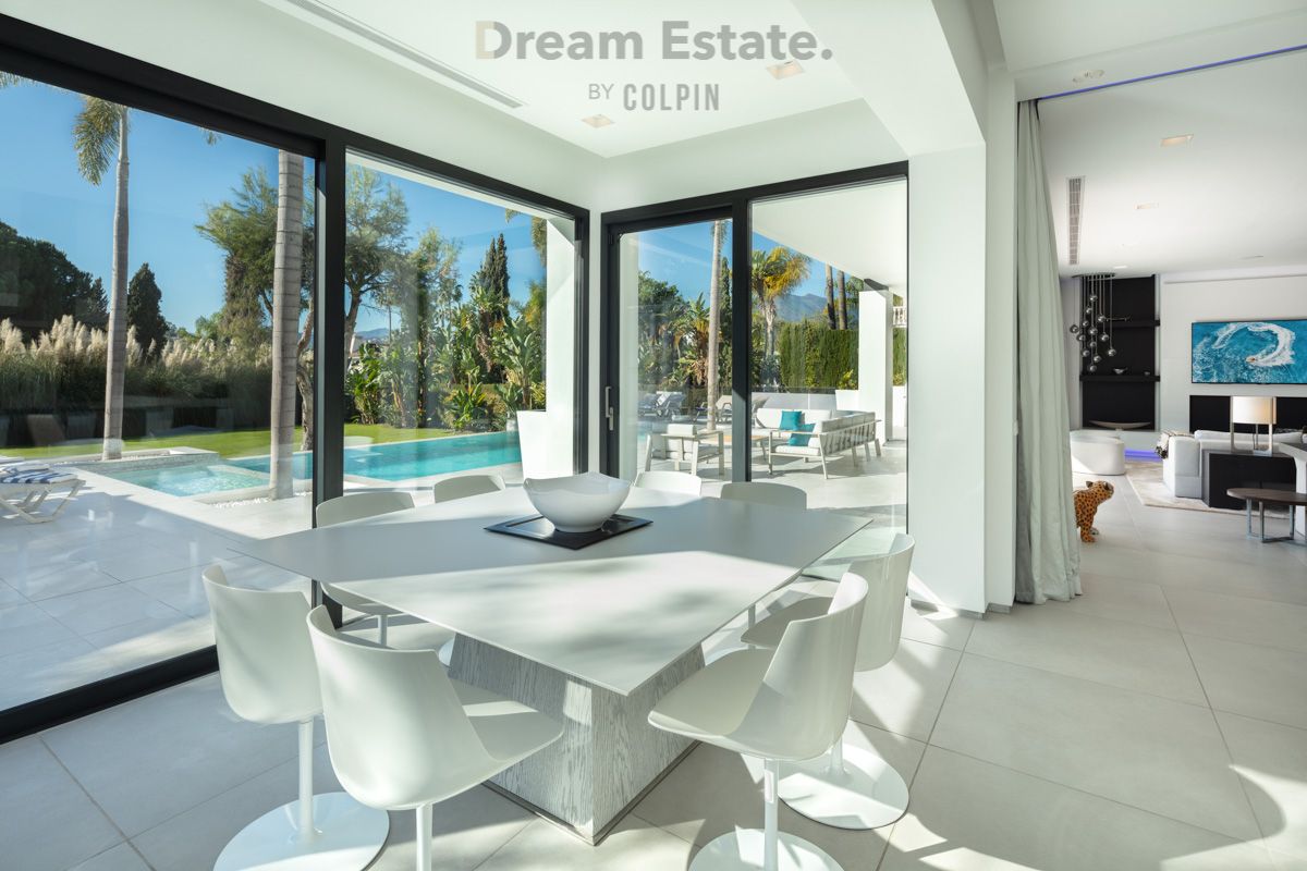 Eigentijdse villa in het bevoorrechte Nueva Andalucia foto 21