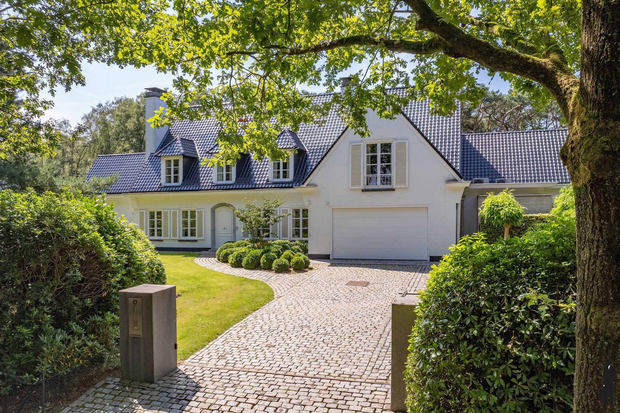 Een tijdloze statige villa, in perfecte staat van onderhoud op 5.040 m² grond! foto 37