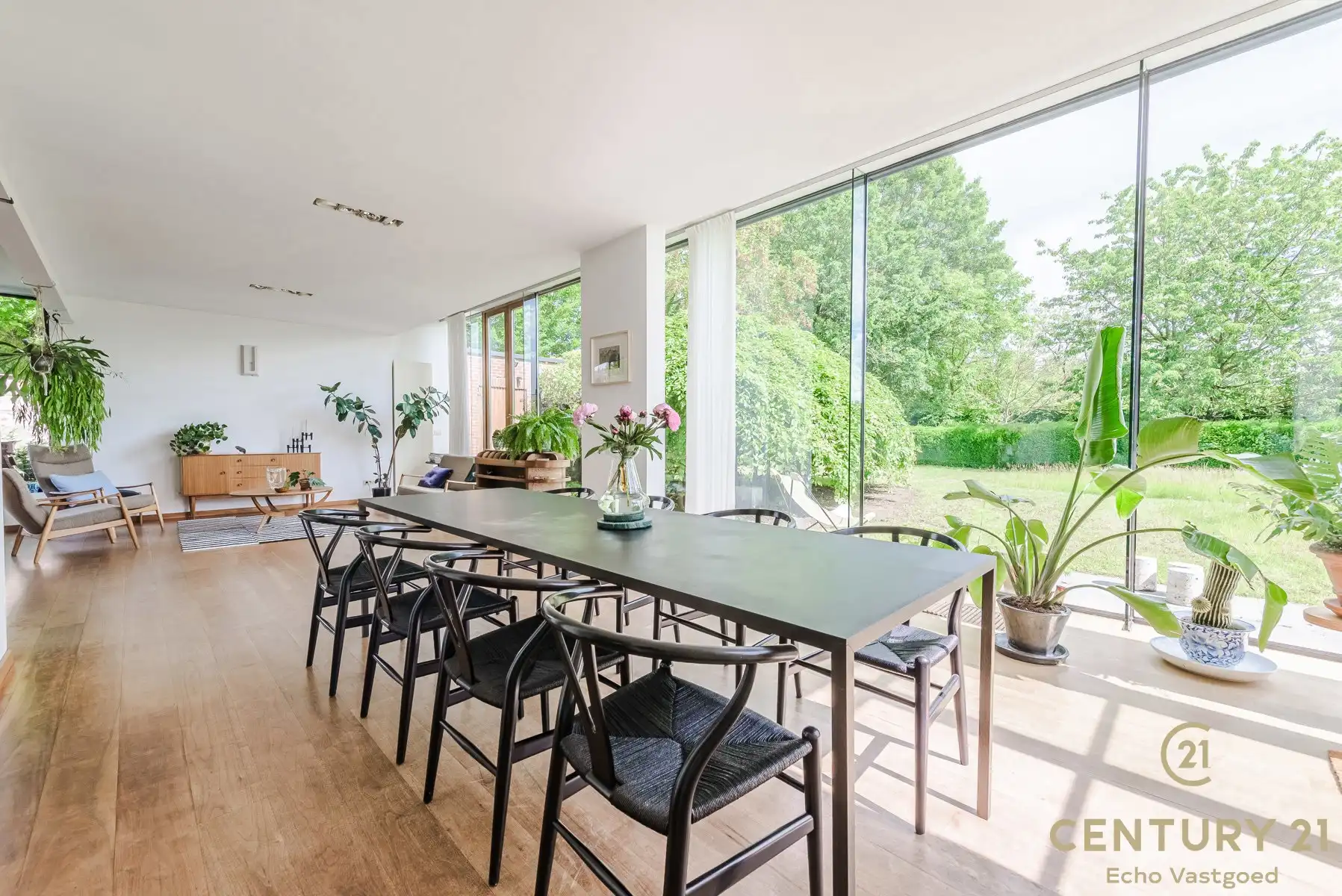 Centraal gelegen karaktervolle woning met 4slpk en tuin foto 10