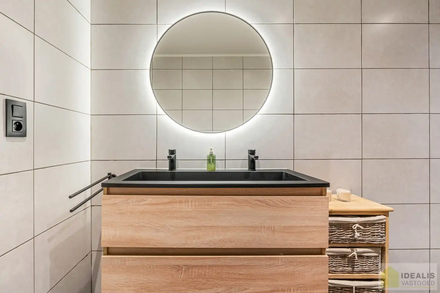 PERFECT ONDERHOUDEN GELIJKVLOERS APPARTEMENT MET MAAR LIEFST 3 SLAAPKAMERS VLAKBIJ HET BRUISENDSE CENTRUM VAN HEUSDEN-ZOLDER foto 19