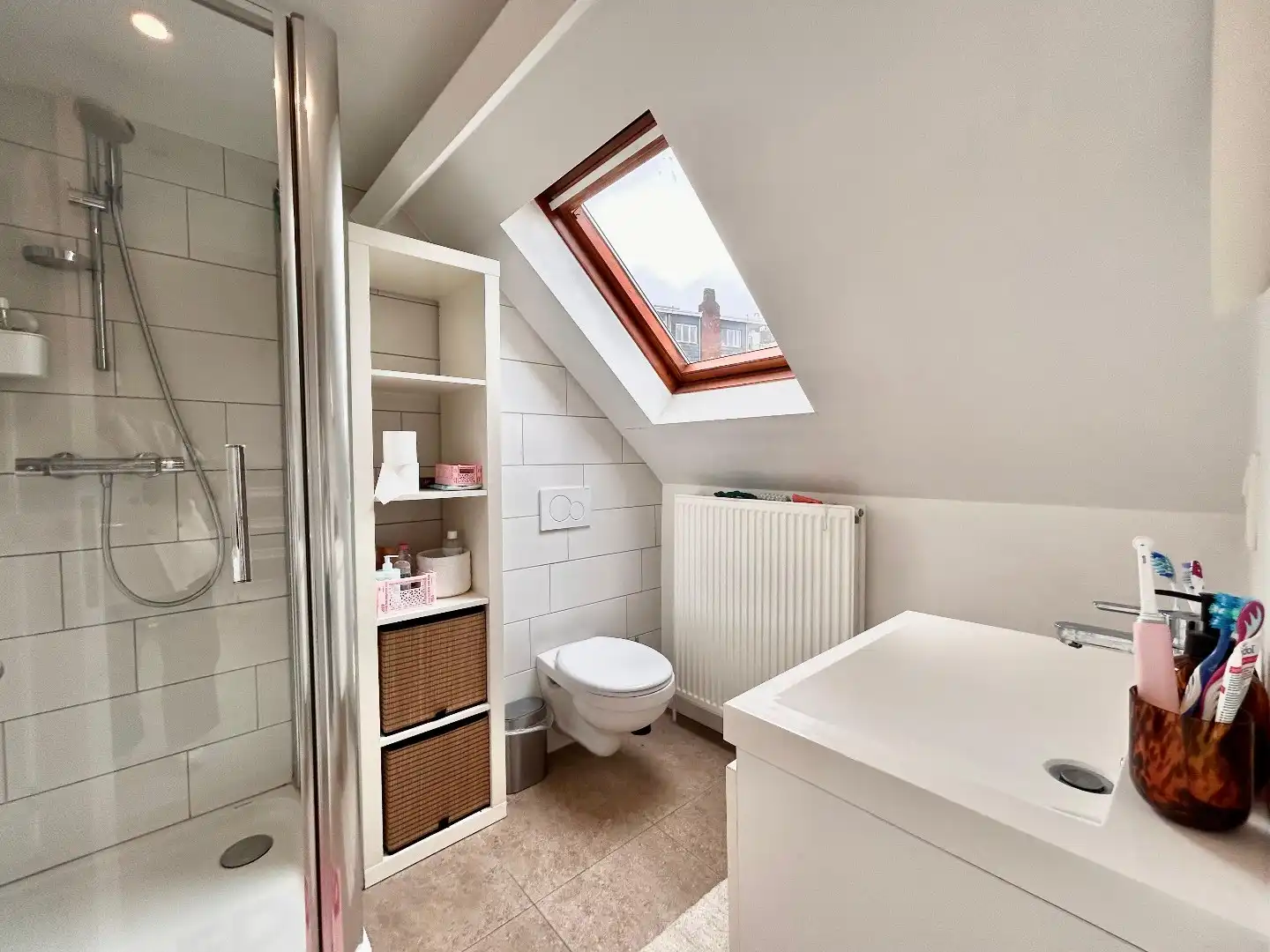 Charmant handelspand met woonst op toplocatie foto 13