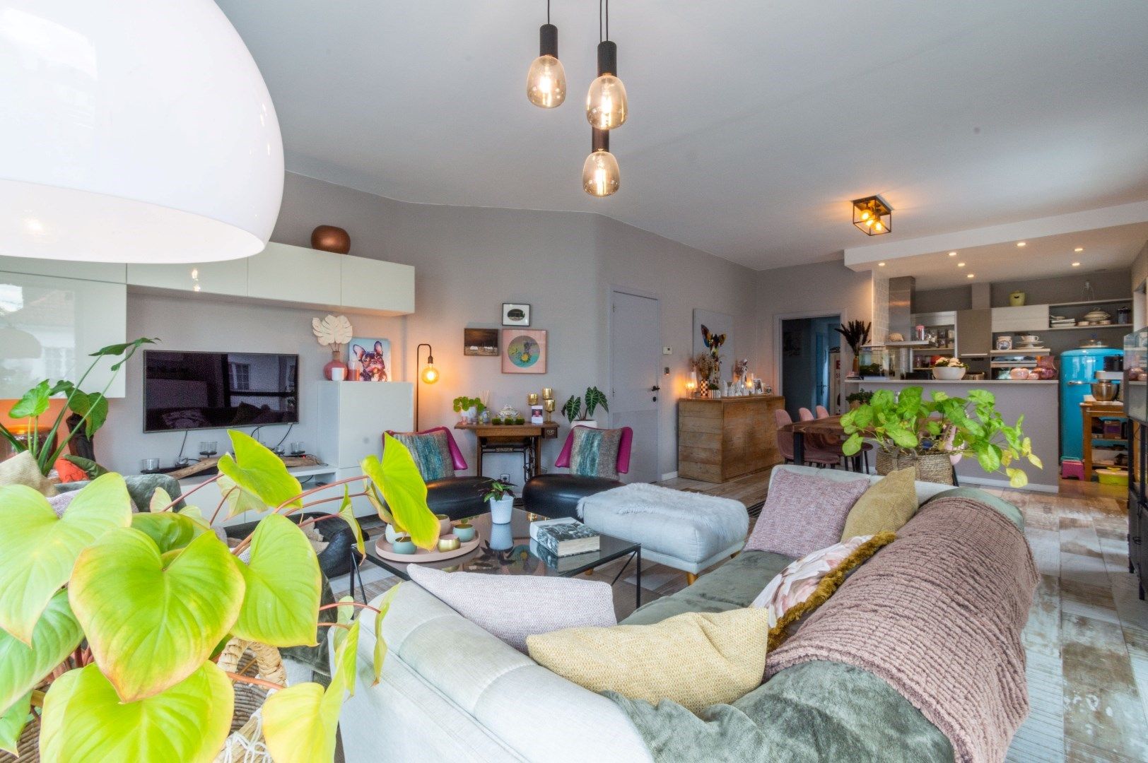 Welgelegen en instapklare 3-gevelwoning met oa. 3 slaapkamers! foto 5