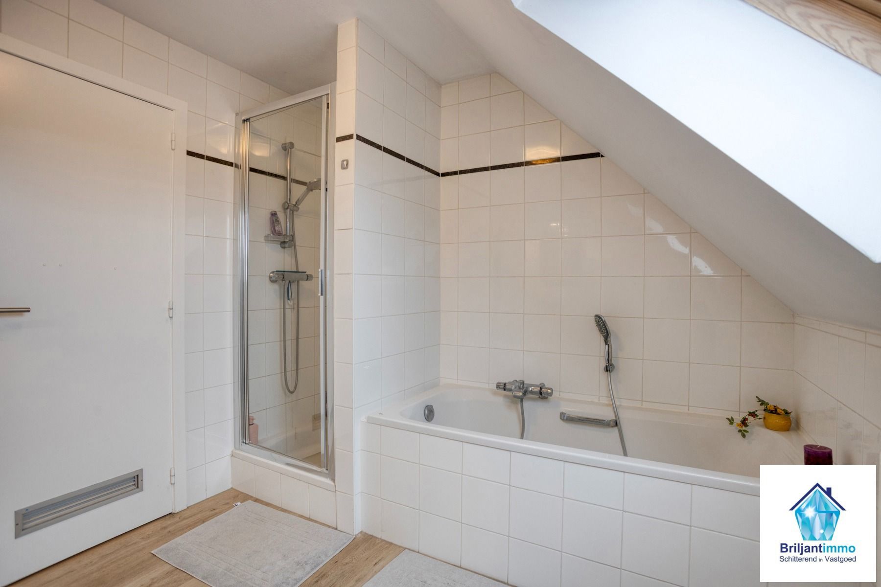 Licht, ruimte en rust in dit duplexapp met 2 slp en terras! foto 14