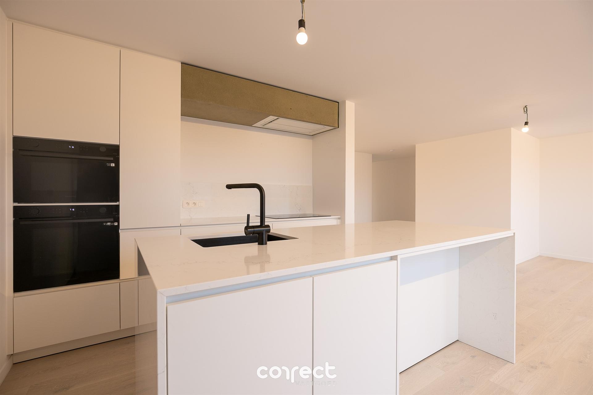 Uitzonderlijk penthouse op de rand van de Brugse binnenstad.  foto 4