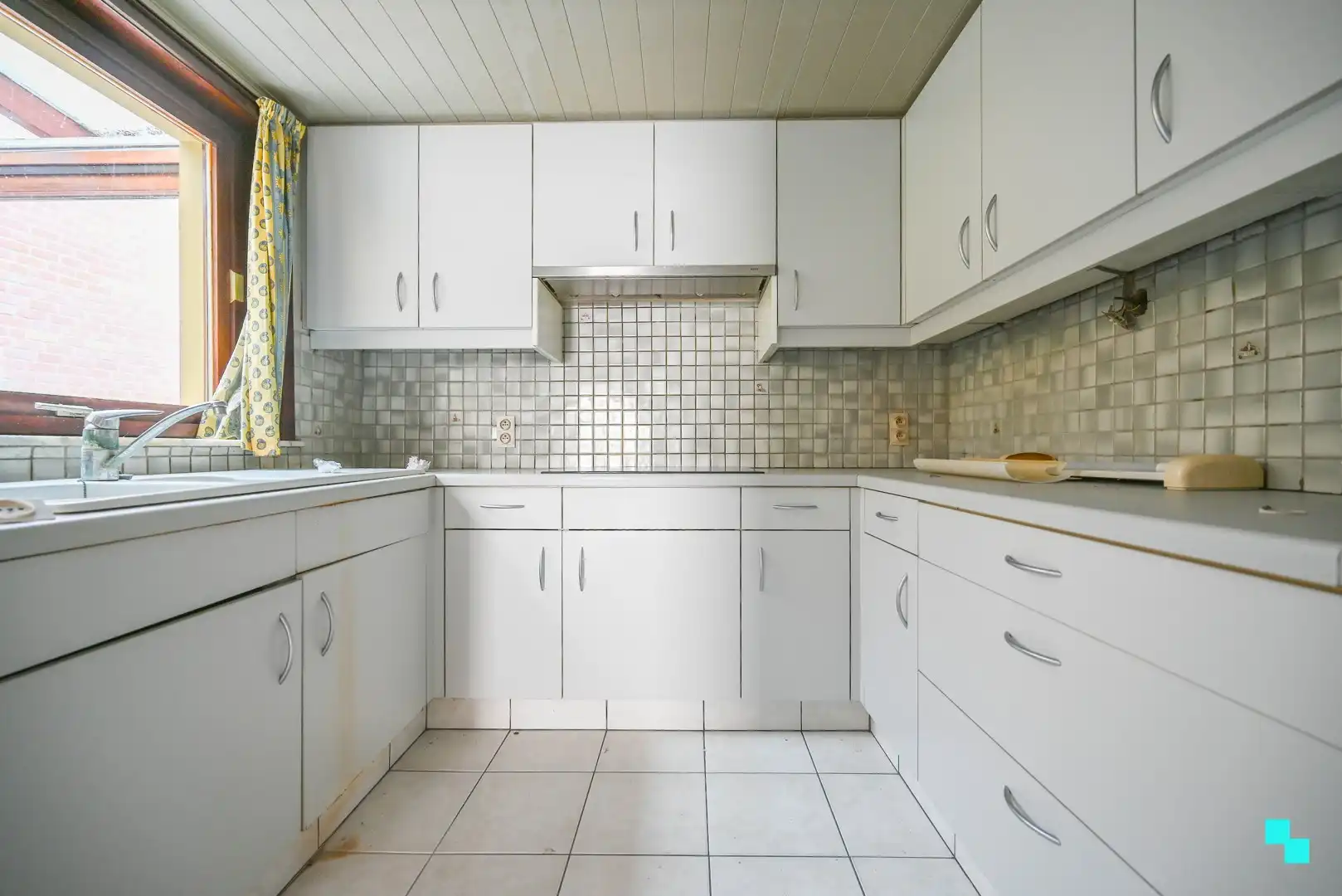 Te renoveren woning in Petegem-aan-de-Leie foto 11