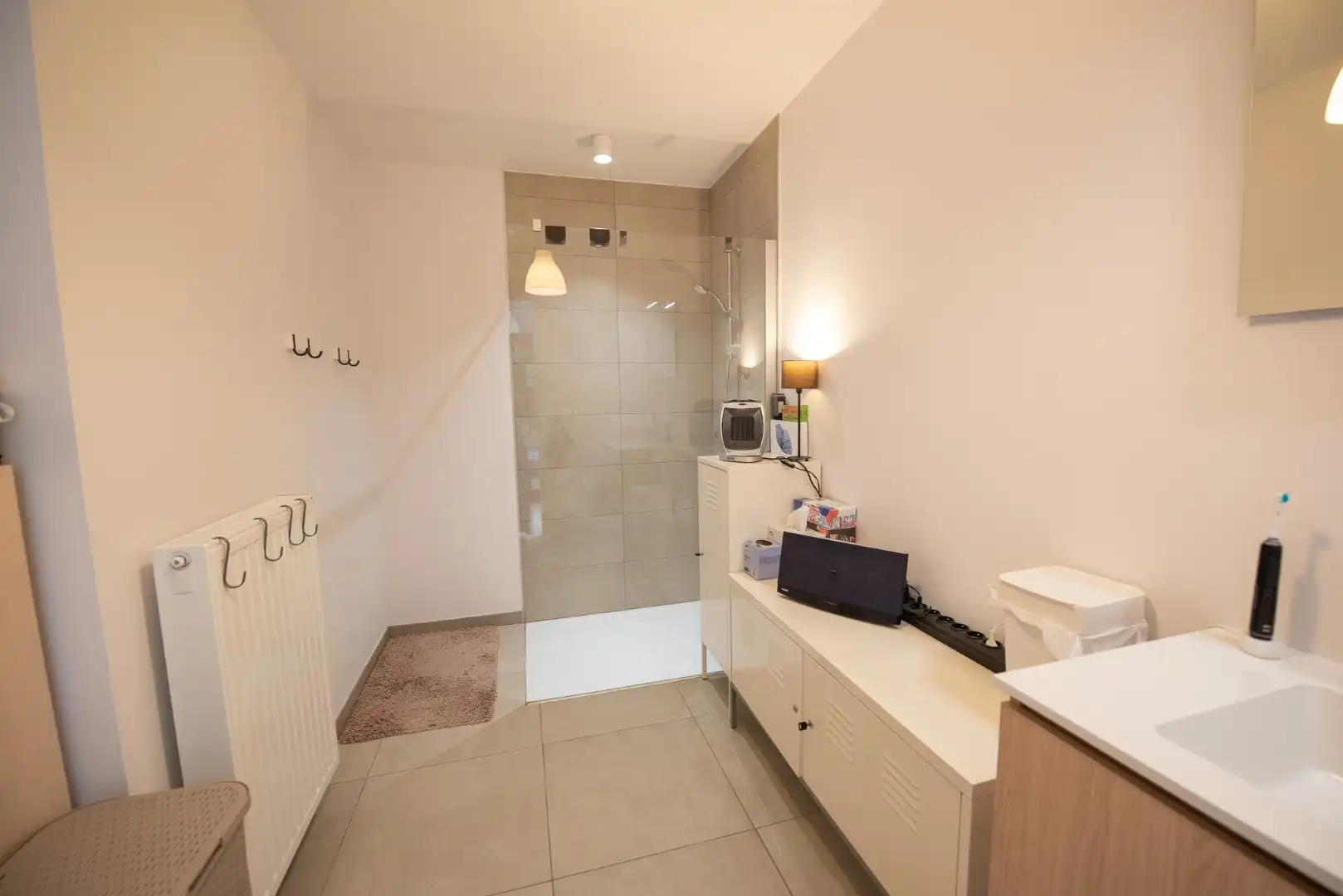 Instapklaar appartement met ruim terras en autostaanplaats in Deerlijk foto 12