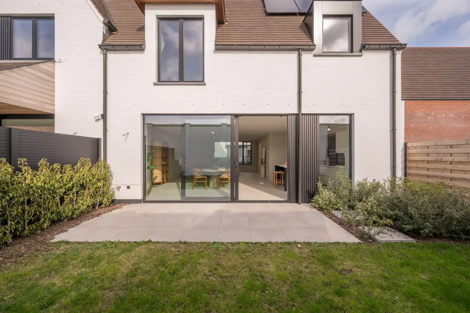 Nieuwbouwwoning ideaal gelegen aan Duinenwater foto 6